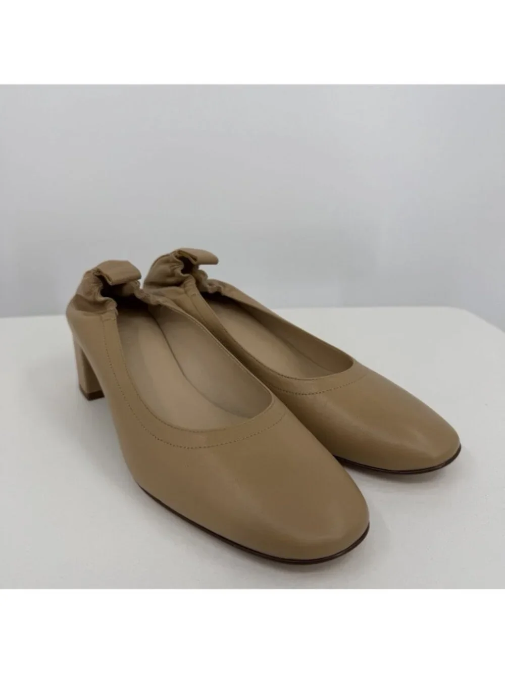 Everlane Italian Leather Day Heel Light Taupe 10 Women's Elastic Back Comfort